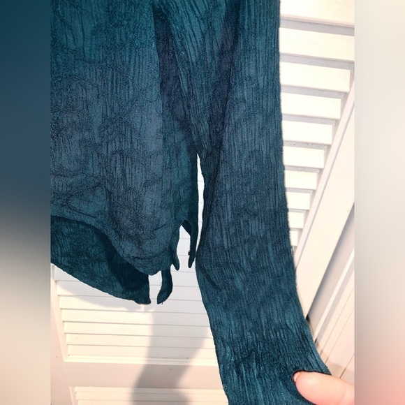 Molly Malloy Vintage Green textured Crop long sleeve blouse Size 6 - Picture 4 of 9